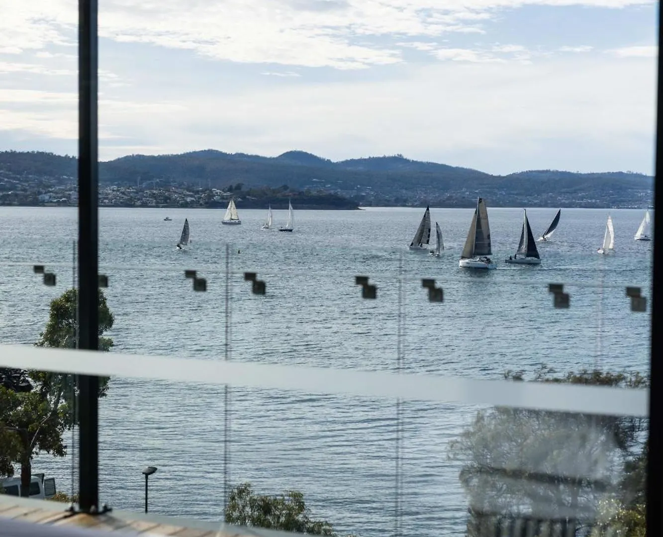 Appartamento 'Hobart' - Waterfront Penthouse With Private Heated Pool