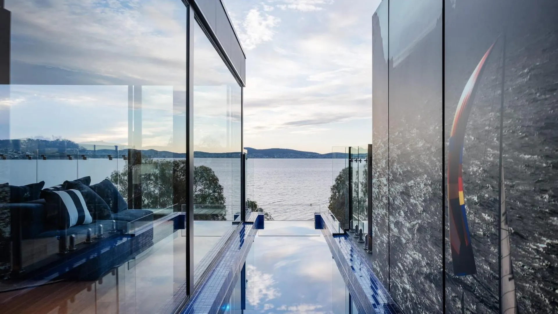 Appartamento 'Hobart' - Waterfront Penthouse With Private Heated Pool